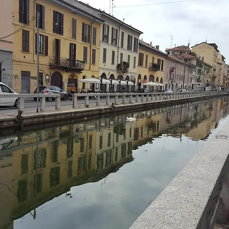 Navigli Charm - Deb Navigli Milán